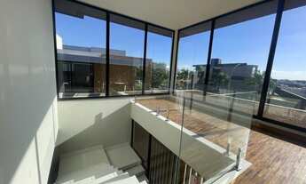 Imagem: Sobrado com 4 suítes à venda, 358 m²