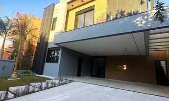 Imagem: Sobrado com 3 suítes à venda, 260 m²