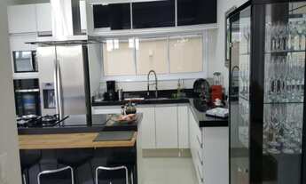 Imagem 2: EXCELENTE SOBRADO COM 4 DORMITÓRIOS À VENDA, 396 M² POR R$ 1.850.000 - CONDOMÍNIO IBITI RO