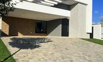 Imagem: Casa com 3 suítes à venda, 250 m² por