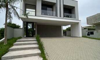 Imagem: Sobrado com 4 dormitórios (sendo 2 suítes)