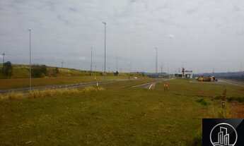 Imagem: Fazenda no Municipio de Tatui - 3km Frente