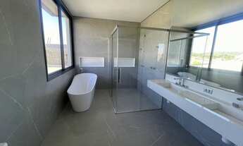 Imagem 3: Sobrado com 4 suítes à venda, 358 m² por R$ 3.580.000 - Alphaville Nova Esplanada 3 - Voto