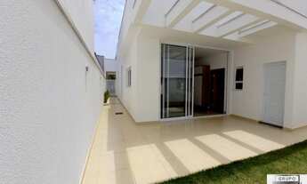 Imagem: Casa Encantadora Térrea, recém construída