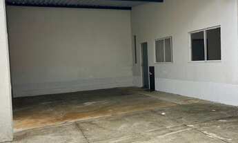 Imagem 5: Vendo Belo Imóvel comercial com móveis planejados no escritório