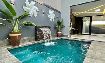 Imagem: Belíssima Casa de alto padrão localizada