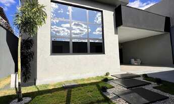 Imagem 2: Belíssima Casa com localização Privilegiada