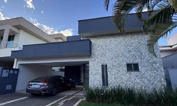 Imagem: VENDO OU ALUGO CASA TÉRREA NO JARDINS VALÊNCIA