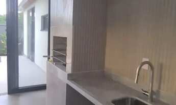 Imagem 7: Vendo Casa Espaçosa no Jardins Bolonha - 225m² de Conforto e Sofisticação!