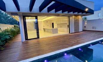 Imagem: BELÍSSIMA CASA TÉRREA PORTAL DO SOL GREEN