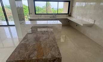 Imagem 5: ESPETACULAR CASA TRIPLEX A VENDA, COM FUNDO PARA A MATA NO CONDOMÍNIO DO LAGO