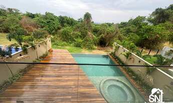 Imagem 2: ESPETACULAR CASA TRIPLEX A VENDA, COM FUNDO PARA A MATA NO CONDOMÍNIO DO LAGO