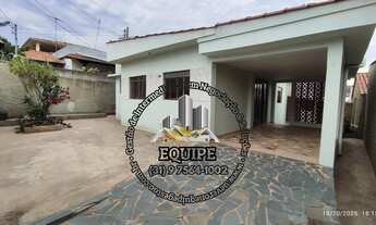 Imagem: Casa Terrea, 03 quartos, quintal, 02 vagas