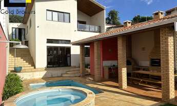 Imagem: CASA COM 254,62 4 DORMITORIOS 1 SUÍTE NO