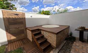 Imagem 2: CASA DE 210M² COM 3 SUÍTES E ESPAÇO GOURMET NO CONDOMÍNIO BOSQUE DOS JATOBÁS EM JUNDIAÍ