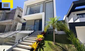 Imagem: CASA COM 268M² E 3 DORMITÓRIOS NO CONDOMÍNIO