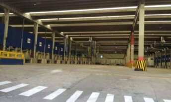 Imagem: Galpão em Barueri, no Tamboré para vender