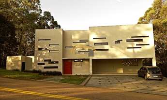 Imagem 3: Sobrado em condomínio fechado, Cajamar, com 4 dormitórios, sendo 3 suítes, piscina e 3 vag