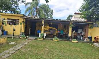 Imagem 3: Casa para venda, Itanhaém, com 3 dormitórios, quintal amplo com 6 vagas de garagens. Estud