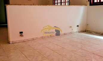 Imagem 3: Casa para locação assobradada na Vila Ayrosa, nível inferior, com 1 dormitório, sala, coz