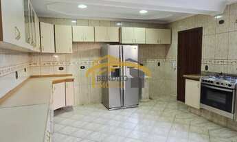 Imagem 3: Casa de Alto Padrão com Piscina e 4 Suítes no Condomínio Adalgisa - Osasco