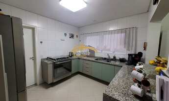 Imagem 7: Casa com 3 suítes, sótão e piscina ? Condomínio Cotia