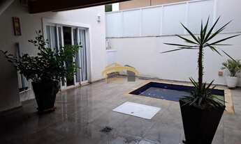 Imagem 6: Casa com 3 suítes, sótão e piscina ? Condomínio Cotia