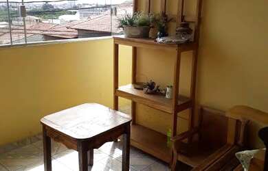 Imagem 3: Casa assobradada, no KM 18, Osasco, com 3 dormitórios, sendo 1 suíte, quintal, garagem par