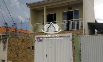 Imagem 2: ÓTIMO SOBRADO COM 4 DORMITÓTIOS E CHURRASQUEIRA