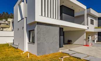 Imagem 2: OPORTUNIDADE Casa com 3 dormitórios