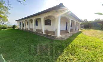 Imagem 2: Chácara para venda na cidade com 2.364,00 m² e 304 m² de área construída na cidade de Louv