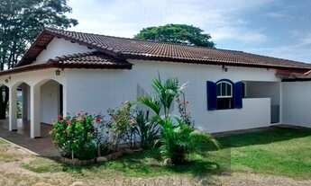 Imagem 1: Chácara para venda na cidade com 2.364,00 m² e 304 m² de área construída na cidade de Louv