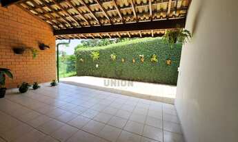 Imagem 3: Casa de alto padrão a venda no Condomínio Marambaia em Vinhedo/SP