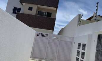 Imagem 3: Térreo com área privativa e 1 ou 2º andar com ou sem varanda no Cristo Redentor