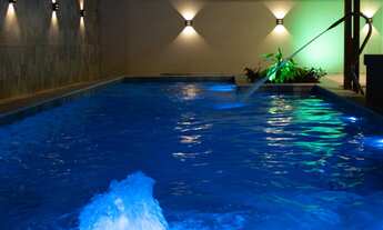 Imagem 5: Casa de Luxo em Condomínio à Venda em Bayeux-PB, Comercial Norte: 5 Quartos, 5 Suítes, 1 S