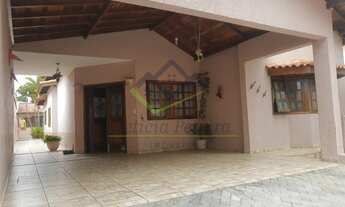 Imagem 2: CASA JARDIM MEDINA 3 DORMITÓRIOS COM PISCINA E EDÍCULA