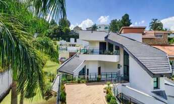 Imagem: Casa de alto padrão à venda no condomínio