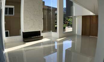 Imagem 2: MARAVILHOSA CASA À VENDA NO CONDOMÍNIO RESIDENCIAL TAMBORE 10 EM ALPHAVILLE