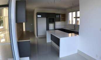 Imagem 5: MARAVILHOSA CASA À VENDA NO CONDOMÍNIO RESIDENCIAL TAMBORE 10 EM ALPHAVILLE