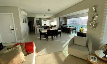 Imagem: Apartamento com Fino Acabamento e Rico em