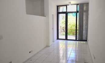 Imagem 2: Sala no Centro Comercial de Alphaville