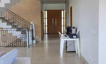 Imagem 3: Lindo imóvel no Gênesis 2 a venda com vista incrível da mata preservada