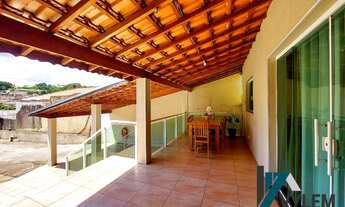 Imagem 4: Casa em bairro central - terreno plano com 396 m²