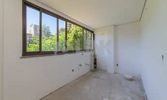 Imagem 4: Cobertura duplex de 3 quartos com 3 vagas de garagem à venda no bairro Petrópolis em Porto