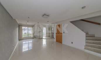 Imagem: Casa com 3 quartos sendo 1 suíte e 4 vagas