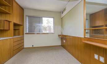 Imagem 6: Casa de 4 quartos 3 suítes e 4 vagas à venda no bairro Auxiliadora em Porto Alegre