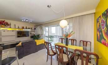 Imagem 2: Apartamento semimobiliado com 3 quartos sendo 1 suíte e 2 vagas de garagem à venda no bair