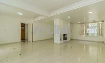 Imagem 3: Casa com 4 quartos sendo 1 suíte e 3 vagas de garagem à venda no bairro Menino Deus em Por