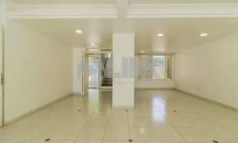 Imagem 5: Casa com 4 quartos sendo 1 suíte e 3 vagas de garagem à venda no bairro Menino Deus em Por