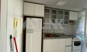 Imagem: Apartamento semimobiliado com 2 quartos